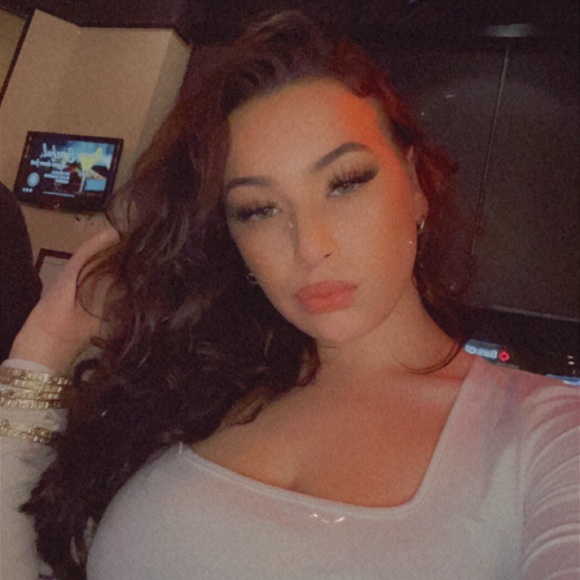 Meet your Posher, Savannah m - Picture 3 of 7